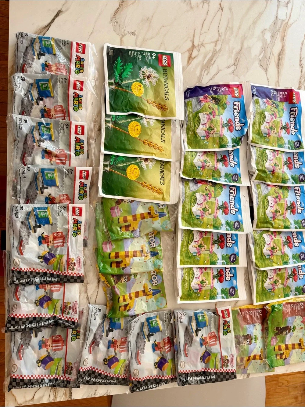 Lego Friends & Variety Blind Bags Bundle - lot of 28 - Picture 3 of 4